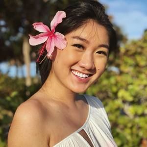 Meet your Posher, Clara